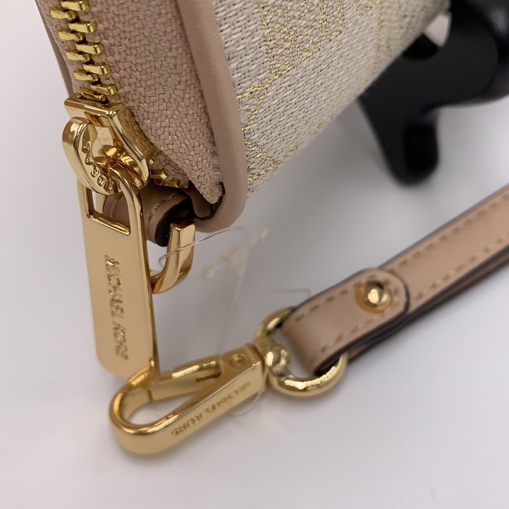 MICHAEL KORS LARGE FLAT MULTIFUNCTIONAL PHONE CASE WALLET NATURAL MULTI COLOR - Picture 7 of 14